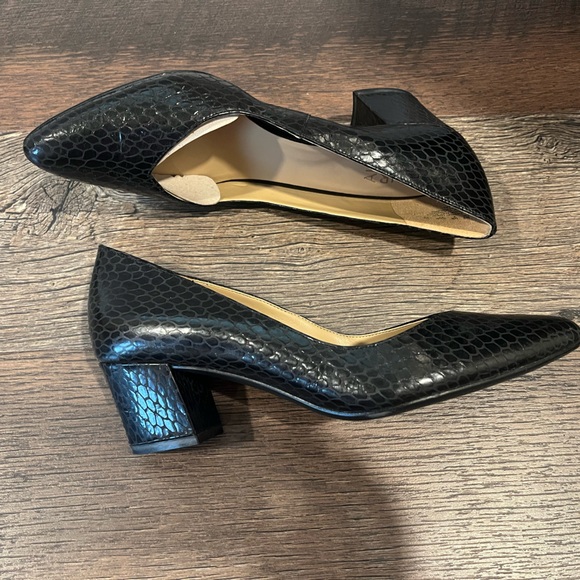 Naturalizer Women's Mali Pointed Toe Pump; Size 7 - Picture 3 of 8